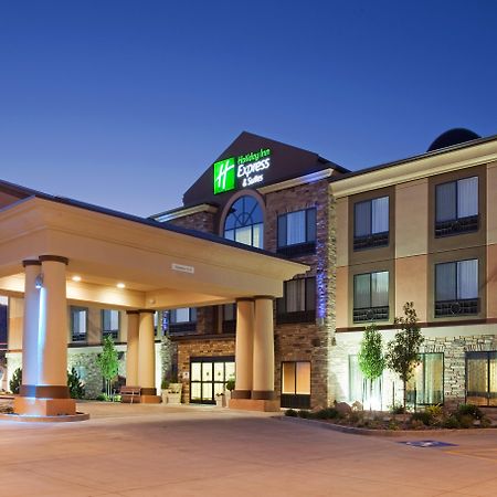 Holiday Inn Express Richfield By Ihg Exterior photo