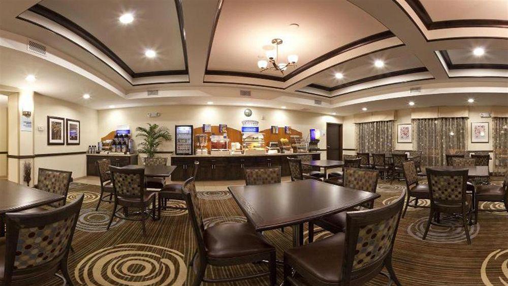 Holiday Inn Express Richfield By Ihg Exterior photo