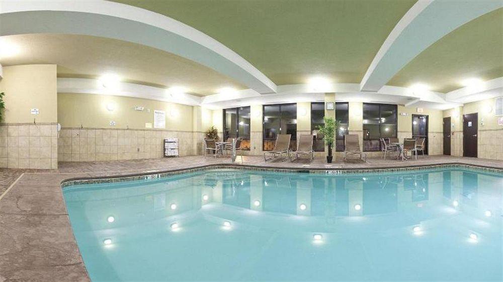 Holiday Inn Express Richfield By Ihg Exterior photo