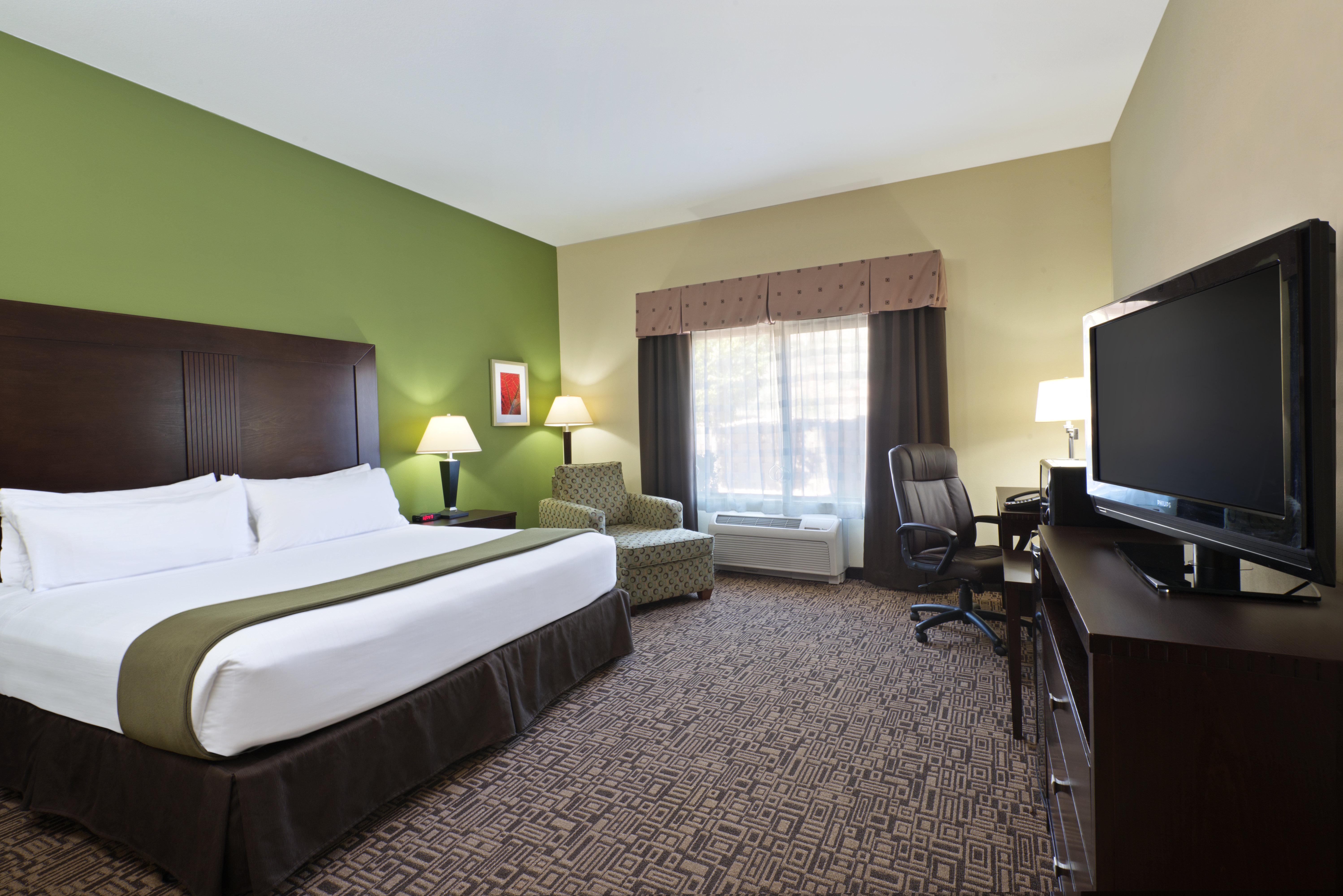 Holiday Inn Express Richfield By Ihg Exterior photo