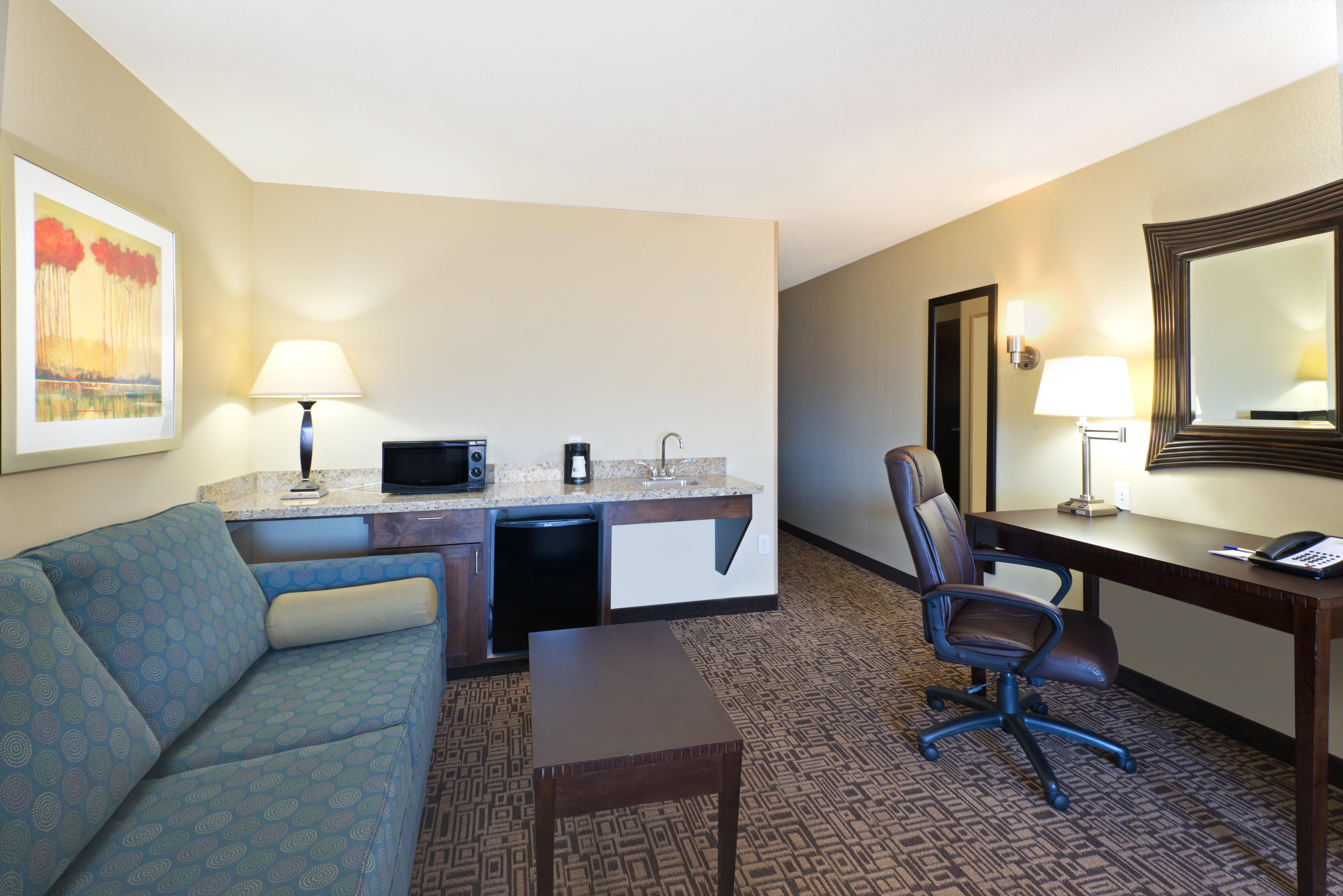 Holiday Inn Express Richfield By Ihg Exterior photo