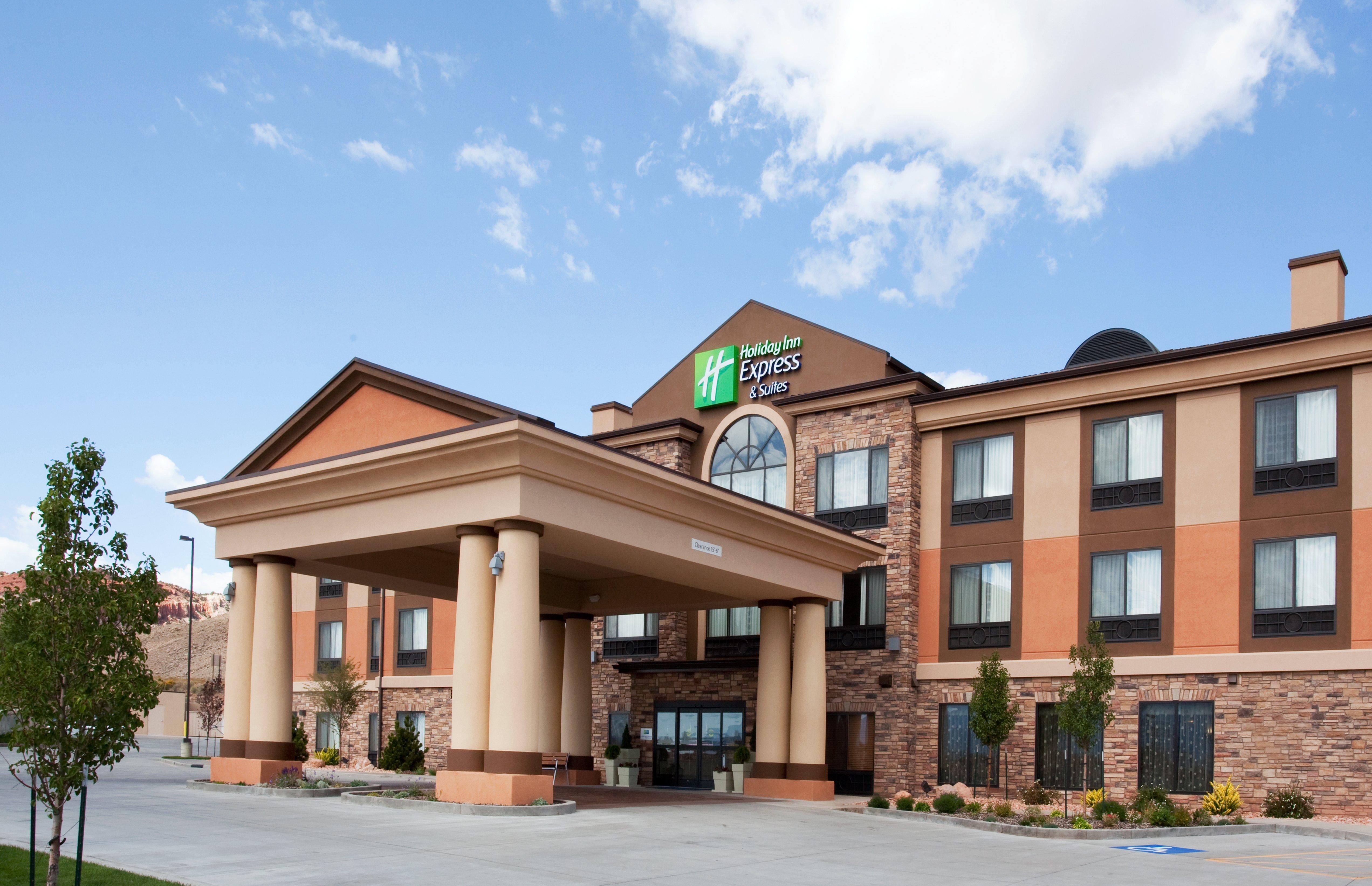 Holiday Inn Express Richfield By Ihg Exterior photo