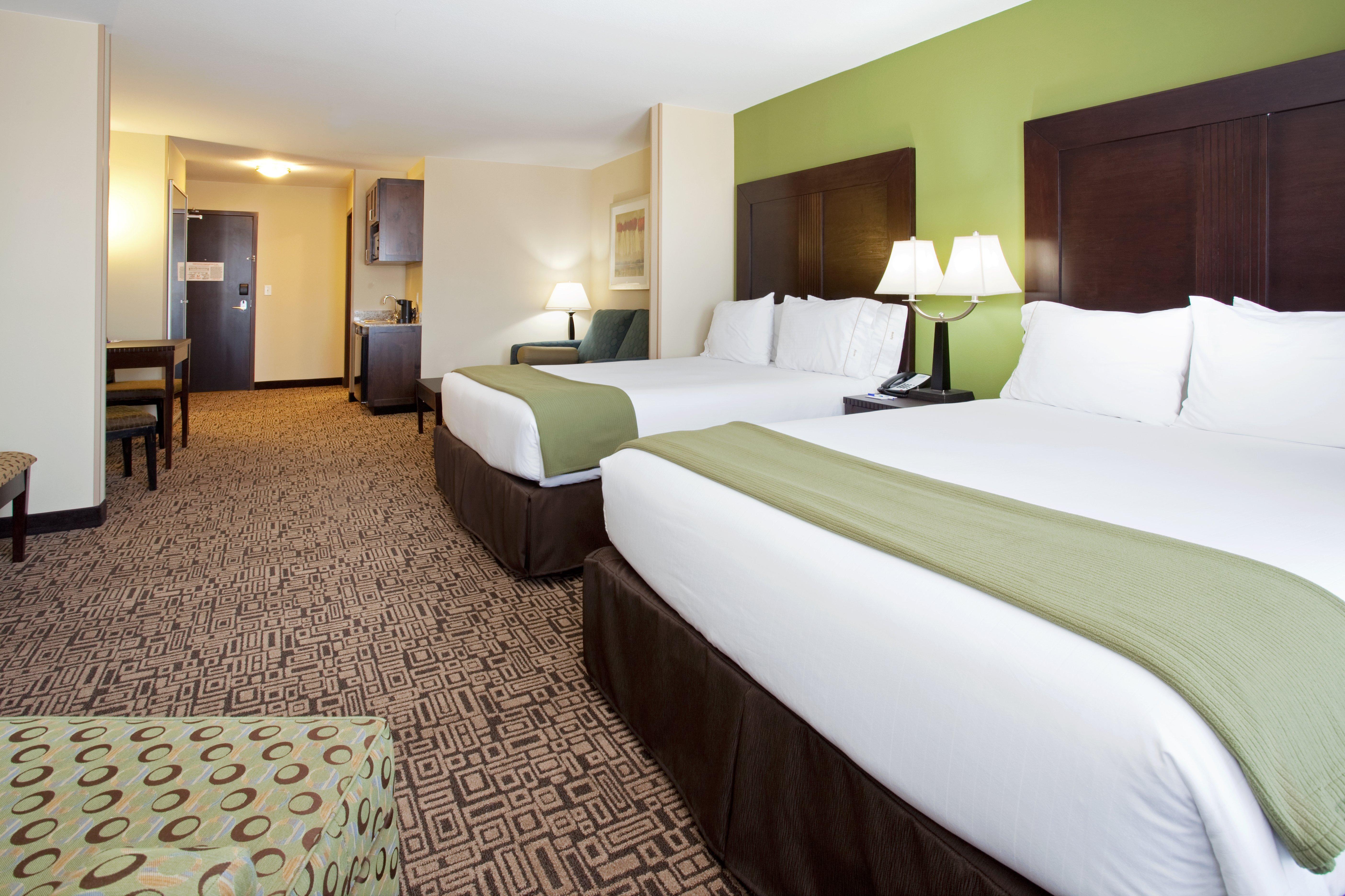 Holiday Inn Express Richfield By Ihg Exterior photo