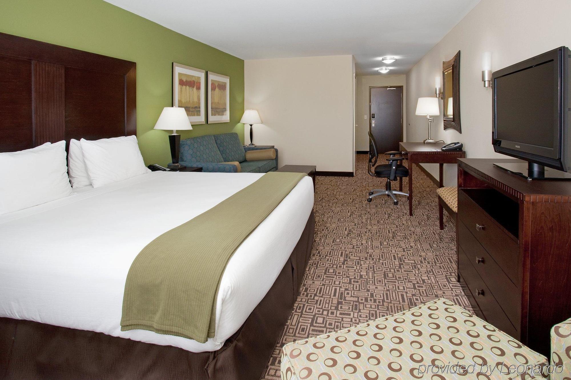 Holiday Inn Express Richfield By Ihg Room photo