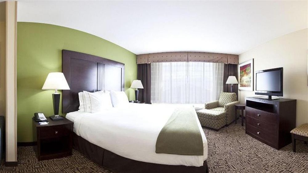 Holiday Inn Express Richfield By Ihg Exterior photo